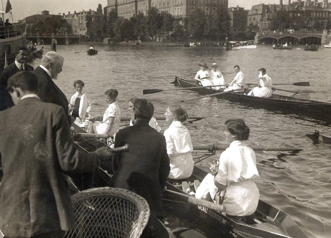 Thetis wint de 1e prijs op de 'Koninklijke' 20 juni 1915