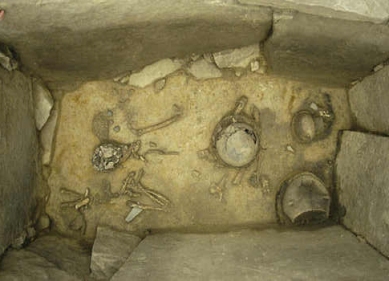 Contents of a stone tumb near Derenburg in Germany